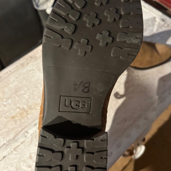 Uggs Chelsea bootie suede size 10 - Picture 2 of 10